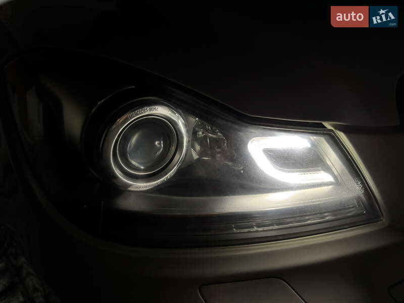 Седан Mercedes-Benz C-Class 2011 в Калинівці