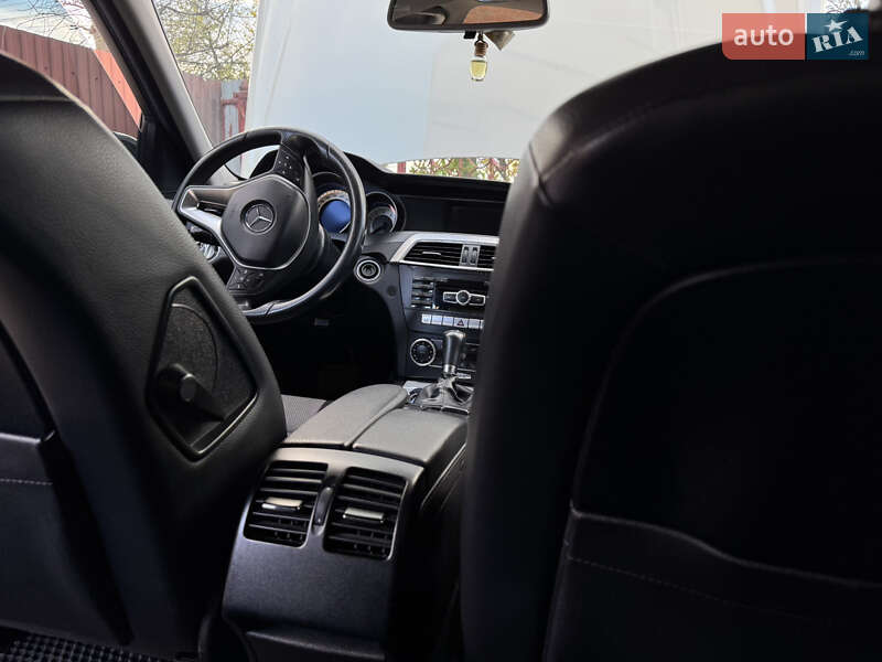 Седан Mercedes-Benz C-Class 2011 в Калинівці