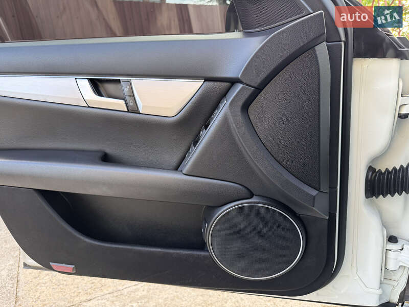 Седан Mercedes-Benz C-Class 2011 в Калинівці