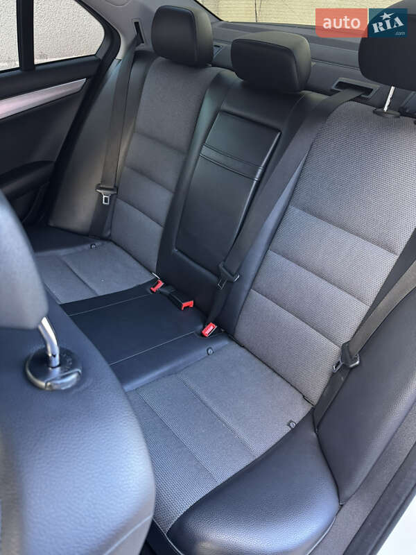 Седан Mercedes-Benz C-Class 2011 в Калинівці