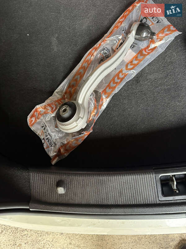 Седан Mercedes-Benz C-Class 2011 в Калинівці