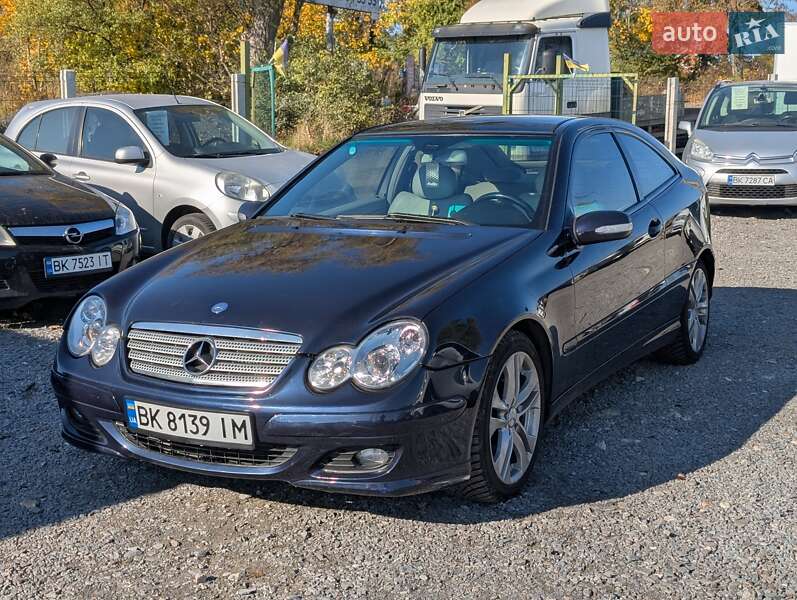 Купе Mercedes-Benz C-Class 2005 в Ровно