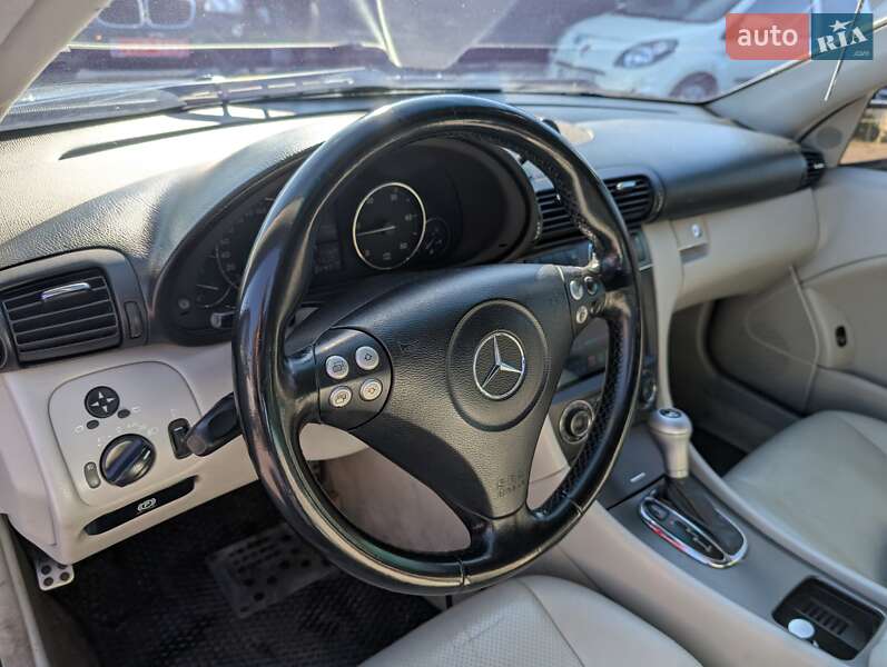 Купе Mercedes-Benz C-Class 2005 в Ровно