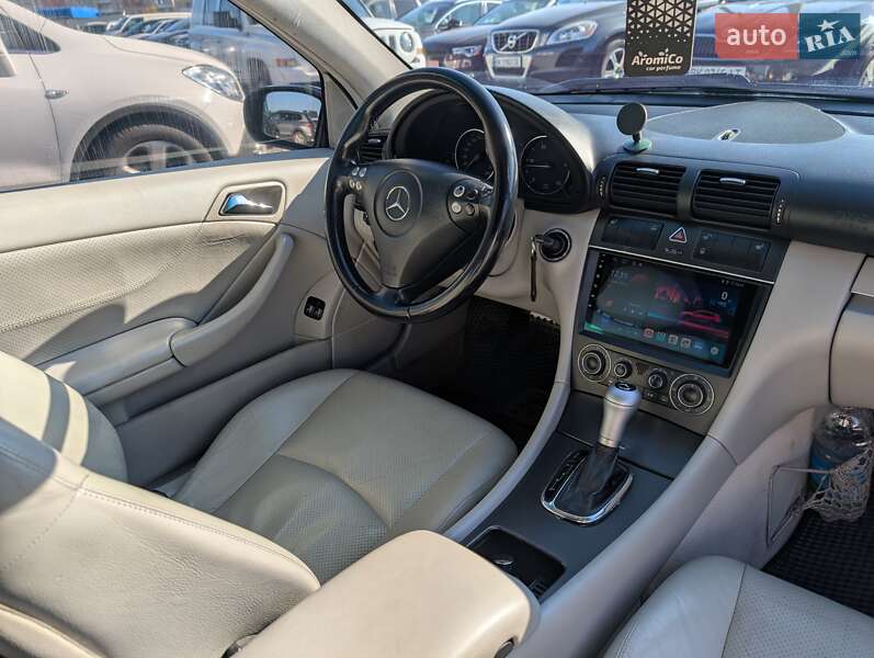 Купе Mercedes-Benz C-Class 2005 в Ровно
