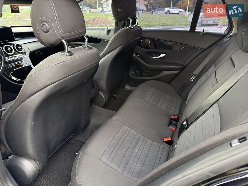Універсал Mercedes-Benz C-Class 2015 в Ужгороді