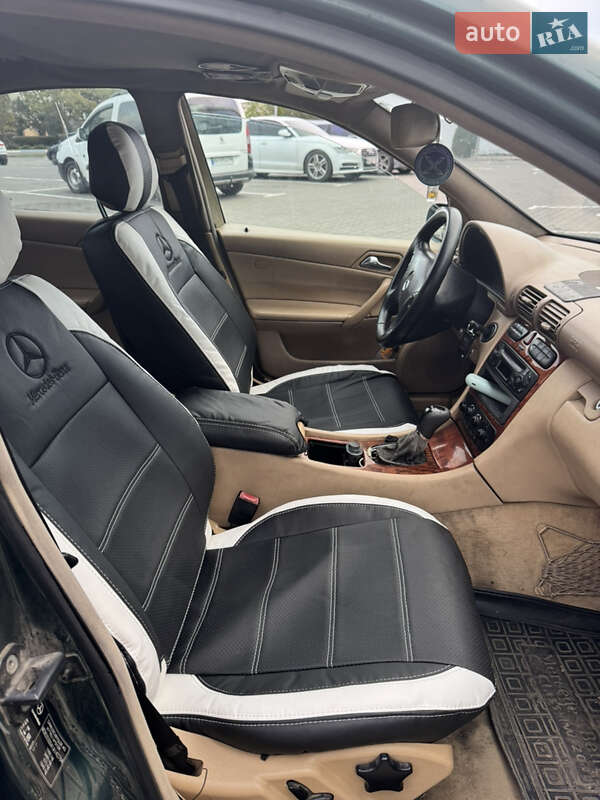 Седан Mercedes-Benz C-Class 2001 в Южному