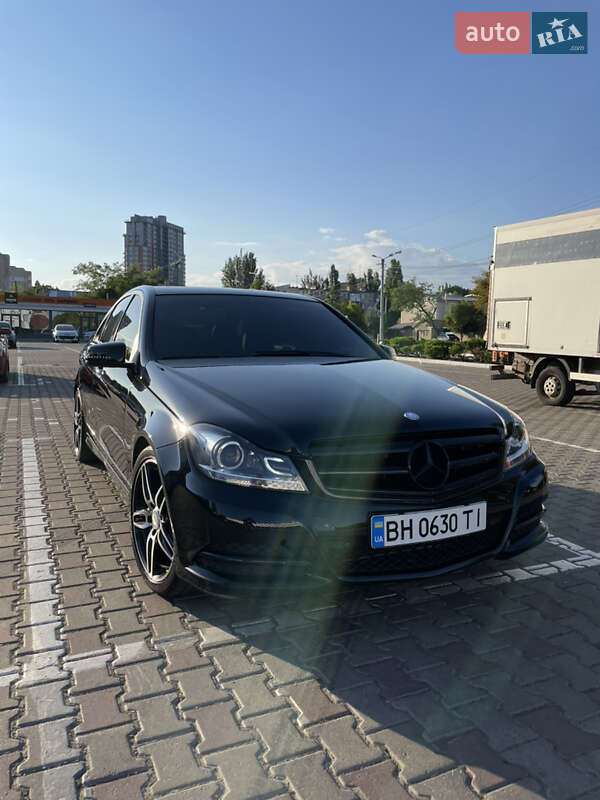 Mercedes-Benz C-Class 2012