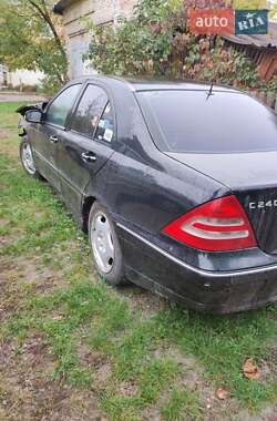 Седан Mercedes-Benz C-Class 2002 в Киеве