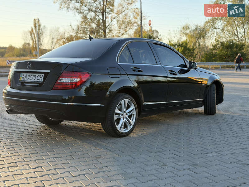 Седан Mercedes-Benz C-Class 2011 в Києві фото 6 Седан Mercedes-Benz C-Class 2011 в Києві