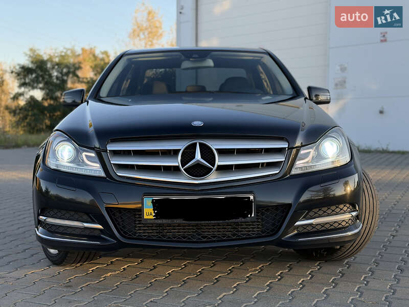 Седан Mercedes-Benz C-Class 2011 в Києві фото 8 Седан Mercedes-Benz C-Class 2011 в Києві