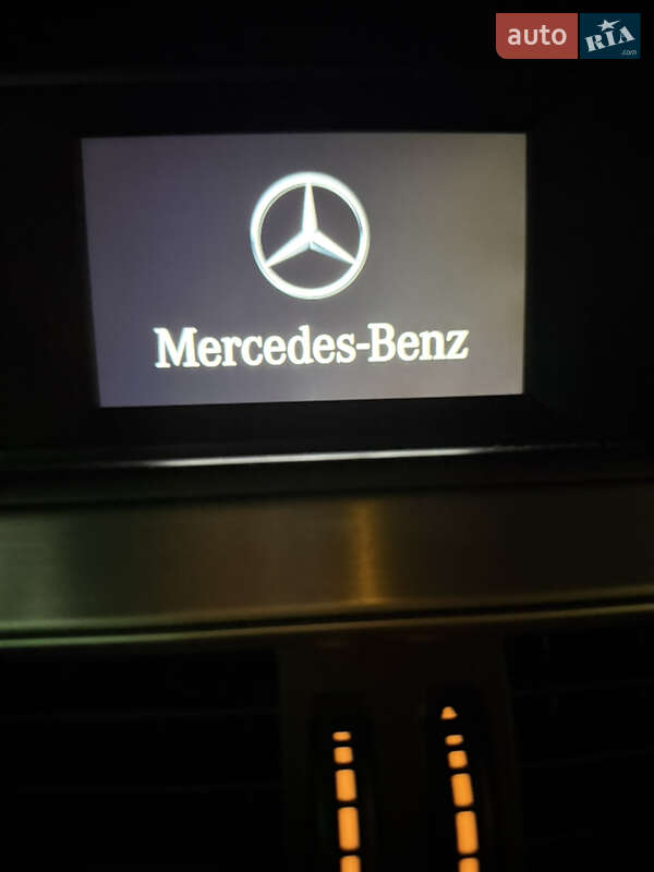 Седан Mercedes-Benz C-Class 2011 в Києві фото 42 Седан Mercedes-Benz C-Class 2011 в Києві