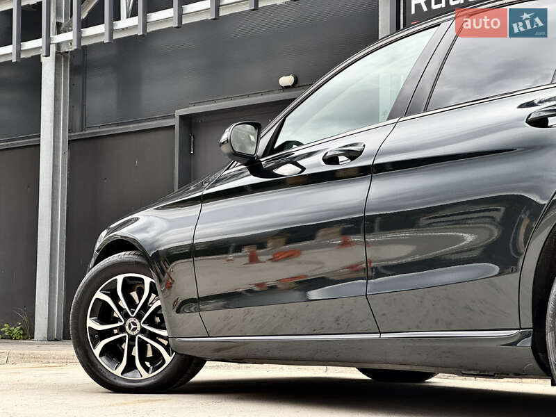 Седан Mercedes-Benz C-Class 2018 в Києві фото 7 Седан Mercedes-Benz C-Class 2018 в Києві