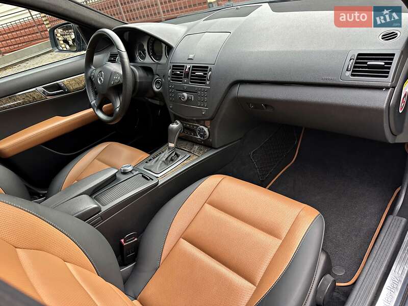 Седан Mercedes-Benz C-Class 2008 в Одесі фото 44 Седан Mercedes-Benz C-Class 2008 в Одесі