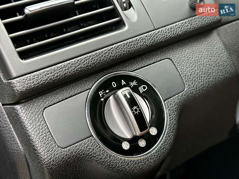 Седан Mercedes-Benz C-Class 2008 в Одесі фото 63 Седан Mercedes-Benz C-Class 2008 в Одесі