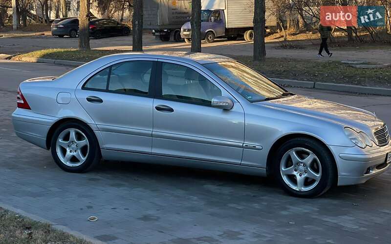 Седан Mercedes-Benz C-Class 2003 в Миколаєві