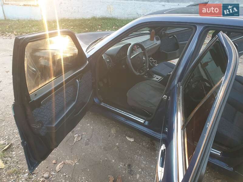 Седан Mercedes-Benz C-Class 1995 в Вінниці фото 11 Седан Mercedes-Benz C-Class 1995 в Вінниці