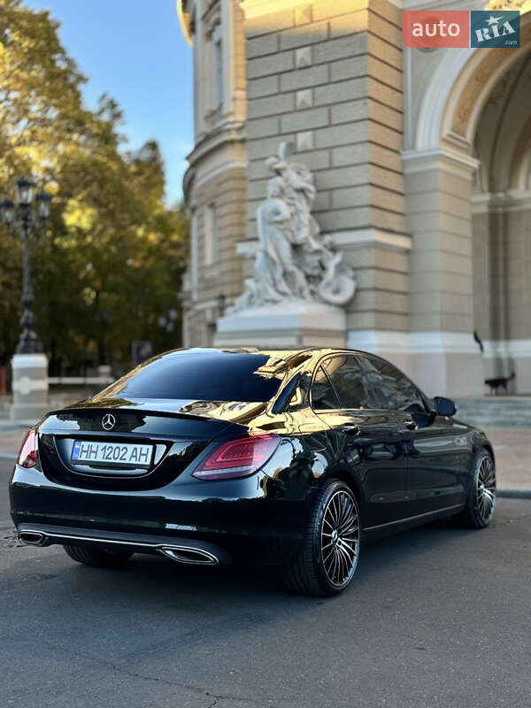 Седан Mercedes-Benz C-Class 2018 в Одесі фото 26 Седан Mercedes-Benz C-Class 2018 в Одесі