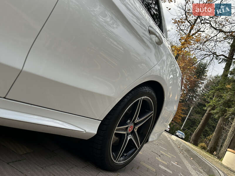 Седан Mercedes-Benz C-Class 2016 в Дрогобыче фото 18 Седан Mercedes-Benz C-Class 2016 в Дрогобыче