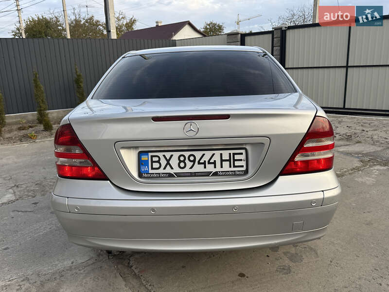 Седан Mercedes-Benz C-Class 2004 в Нетешине фото 16 Седан Mercedes-Benz C-Class 2004 в Нетешине