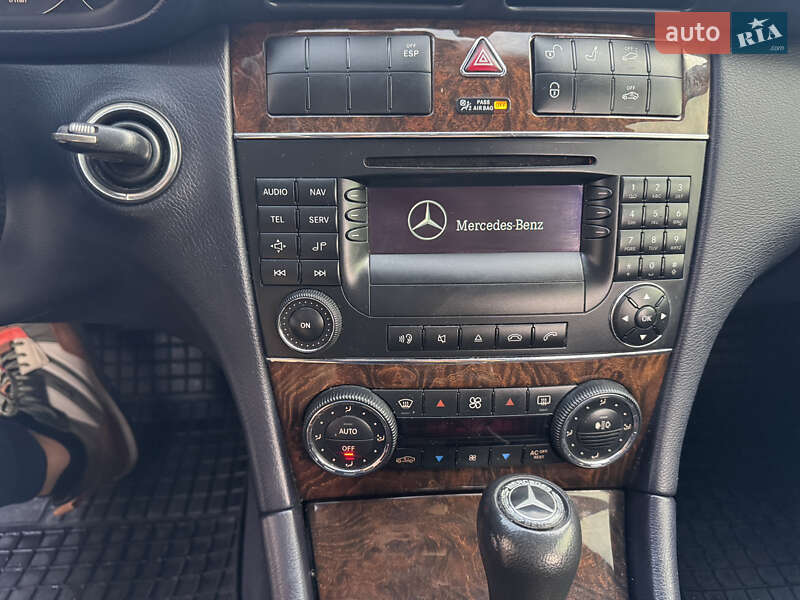 Седан Mercedes-Benz C-Class 2004 в Нетешине фото 32 Седан Mercedes-Benz C-Class 2004 в Нетешине