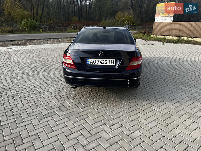 Седан Mercedes-Benz C-Class 2010 в Тячеві
