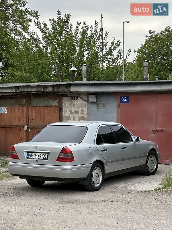 Седан Mercedes-Benz C-Class 1993 в Дніпрі фото 3 Седан Mercedes-Benz C-Class 1993 в Дніпрі