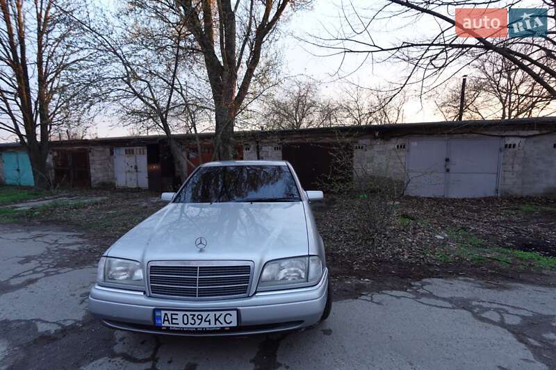 Седан Mercedes-Benz C-Class 1993 в Дніпрі фото 5 Седан Mercedes-Benz C-Class 1993 в Дніпрі