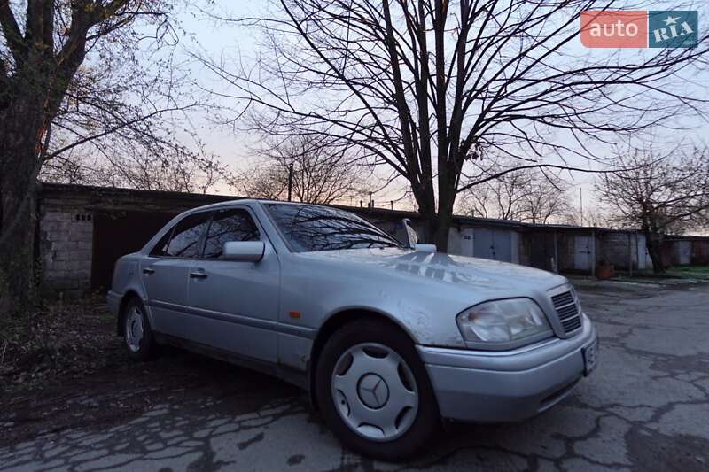Седан Mercedes-Benz C-Class 1993 в Дніпрі фото 6 Седан Mercedes-Benz C-Class 1993 в Дніпрі