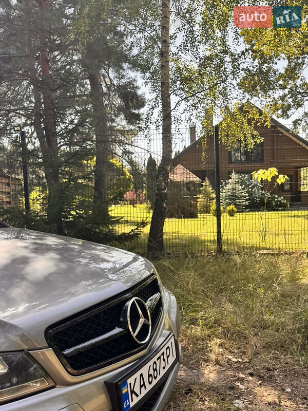 Mercedes-Benz C-Class 2012