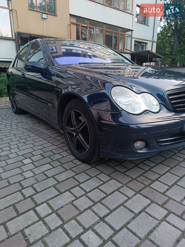 Mercedes-Benz C-Class 2005 Mercedes-Benz C-Class 2005