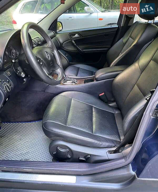 Седан Mercedes-Benz C-Class 2005 в Ровно фото 15 Седан Mercedes-Benz C-Class 2005 в Ровно
