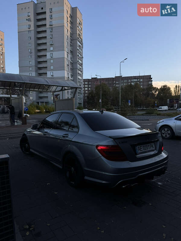 Седан Mercedes-Benz C-Class 2012 в Днепре