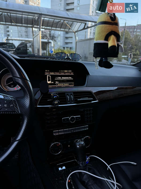 Седан Mercedes-Benz C-Class 2012 в Днепре