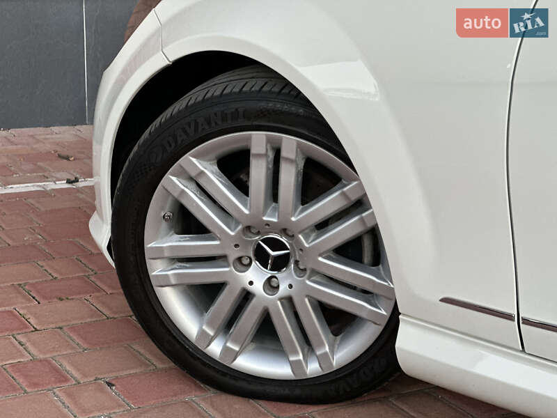 Седан Mercedes-Benz C-Class 2008 в Одесі фото 23 Седан Mercedes-Benz C-Class 2008 в Одесі
