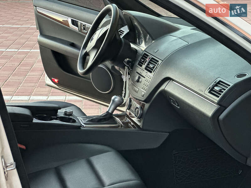 Седан Mercedes-Benz C-Class 2008 в Одесі фото 26 Седан Mercedes-Benz C-Class 2008 в Одесі