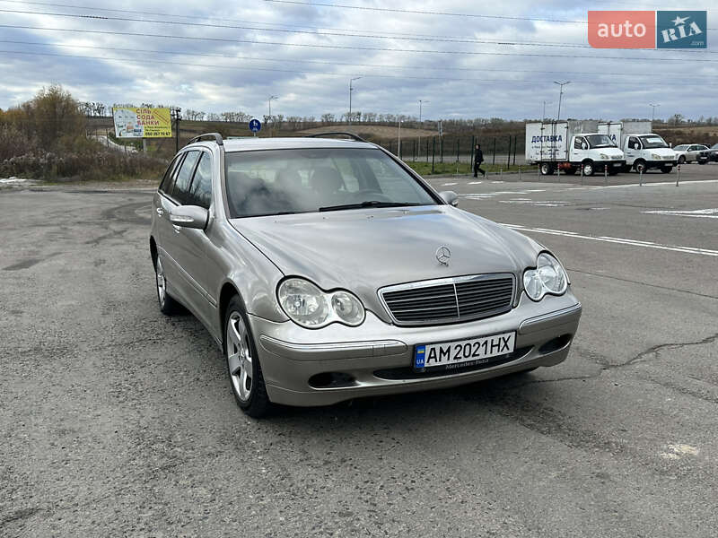Універсал Mercedes-Benz C-Class 2002 в Рівному