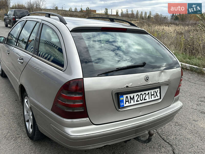 Універсал Mercedes-Benz C-Class 2002 в Рівному