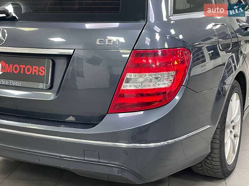 Універсал Mercedes-Benz C-Class 2013 в Києві