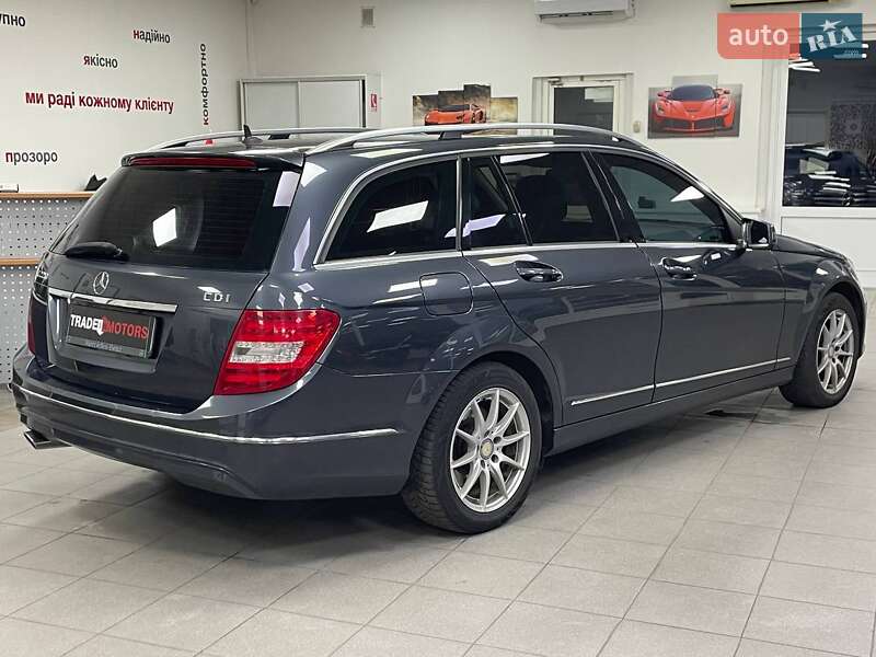 Універсал Mercedes-Benz C-Class 2013 в Києві