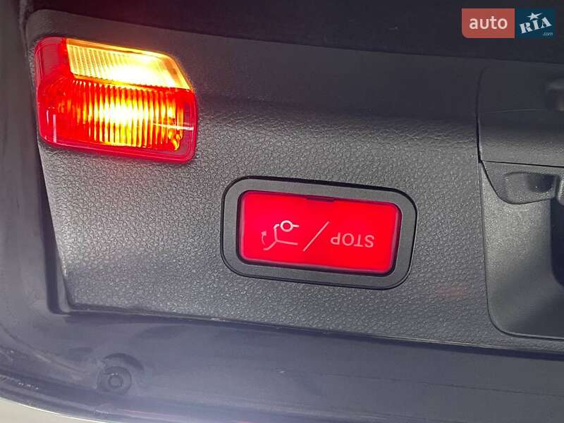 Універсал Mercedes-Benz C-Class 2013 в Києві