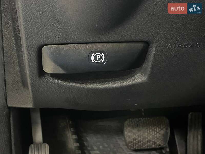 Універсал Mercedes-Benz C-Class 2013 в Києві