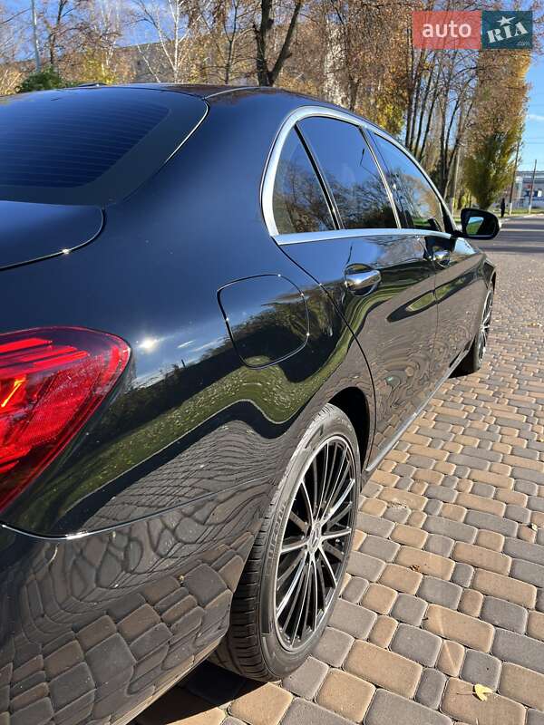 Седан Mercedes-Benz C-Class 2019 в Киеве фото 33 Седан Mercedes-Benz C-Class 2019 в Киеве