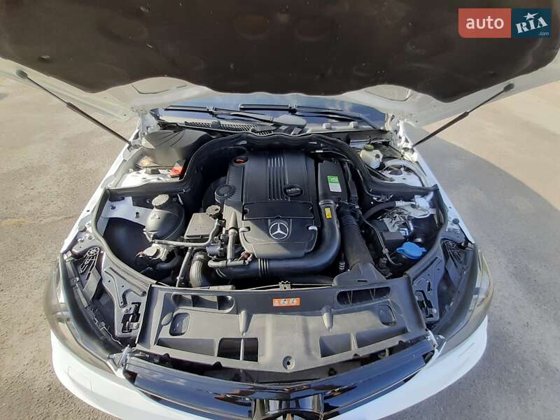 Купе Mercedes-Benz C-Class 2012 в Дніпрі