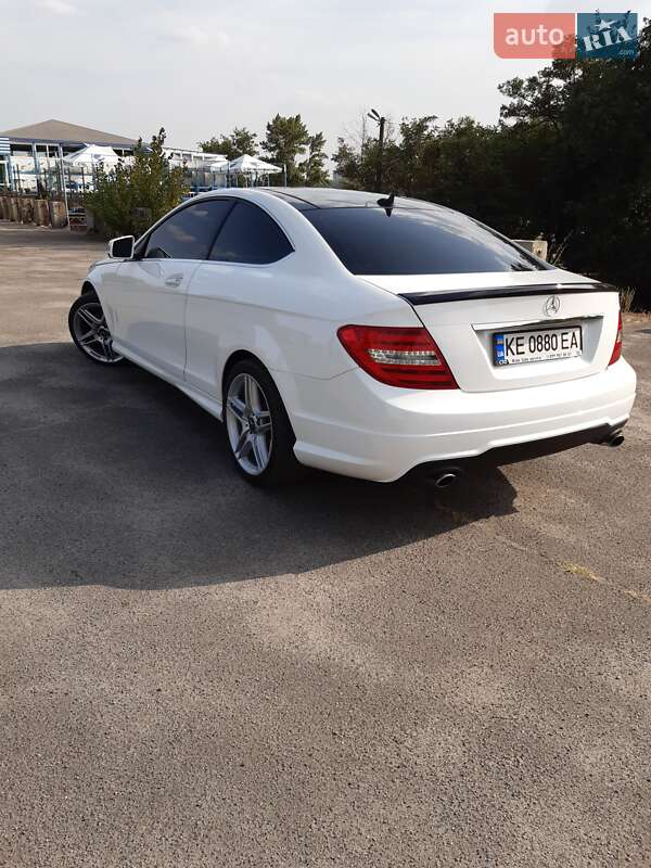 Купе Mercedes-Benz C-Class 2012 в Дніпрі