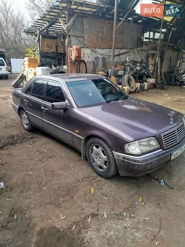 Седан Mercedes-Benz C-Class 1995 в Києві