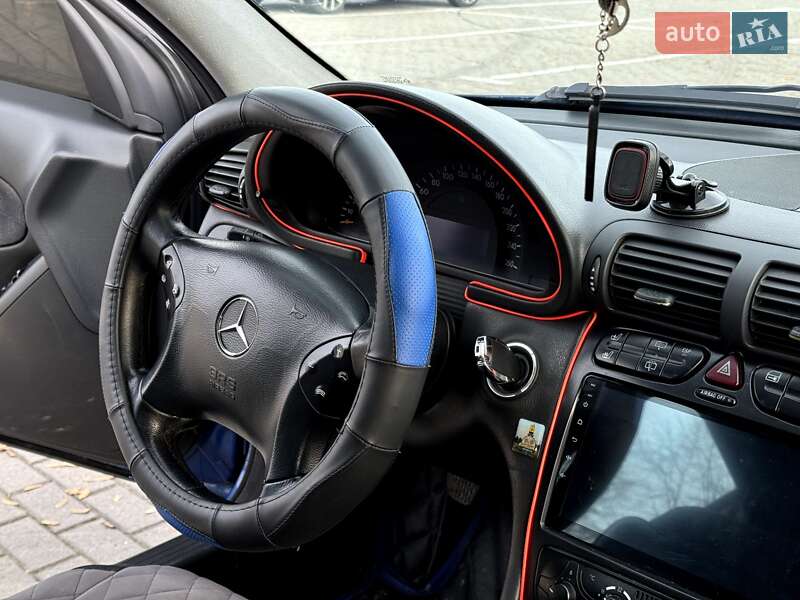 Универсал Mercedes-Benz C-Class 2003 в Коломые