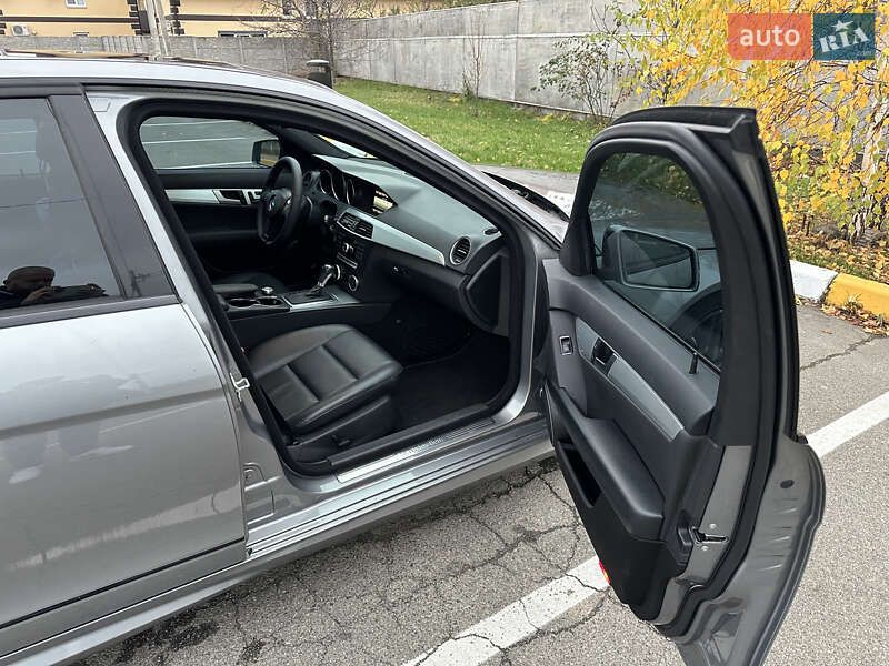 Седан Mercedes-Benz C-Class 2012 в Киеве фото 16 Седан Mercedes-Benz C-Class 2012 в Киеве
