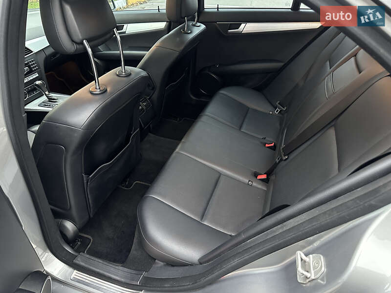 Седан Mercedes-Benz C-Class 2012 в Киеве фото 18 Седан Mercedes-Benz C-Class 2012 в Киеве