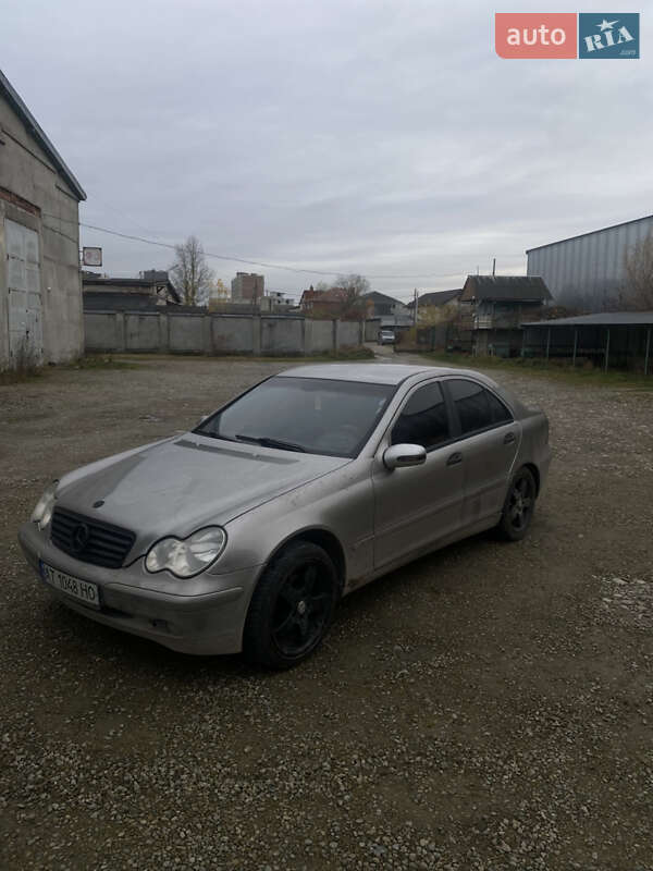 Mercedes-Benz C-Class 2003