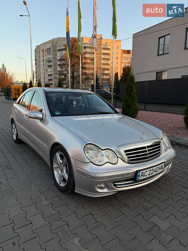 Седан Mercedes-Benz C-Class 2005 в Луцке фото 2 Седан Mercedes-Benz C-Class 2005 в Луцке